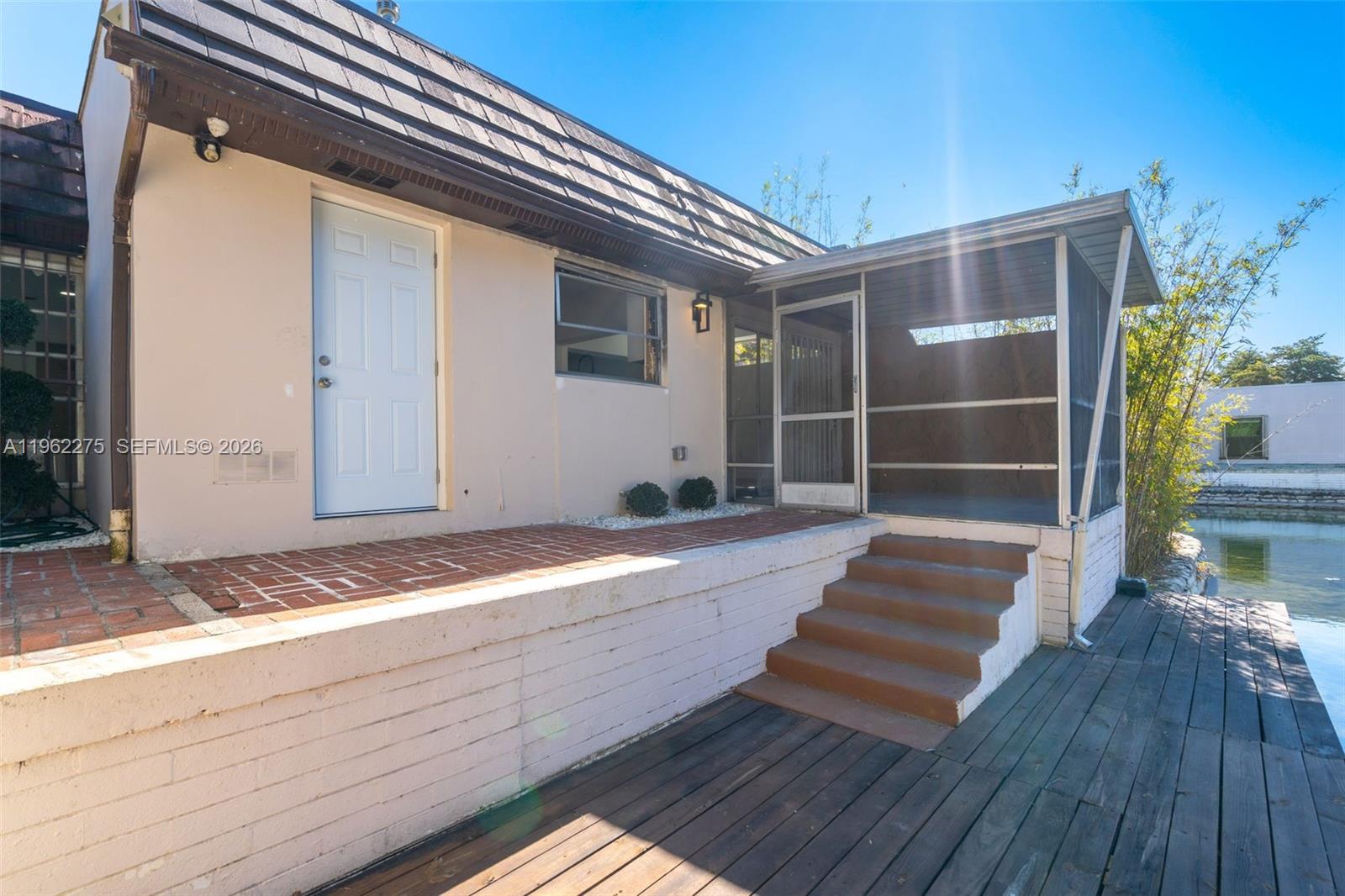 MIAMI LAKES GOLF COURSE V - Residential