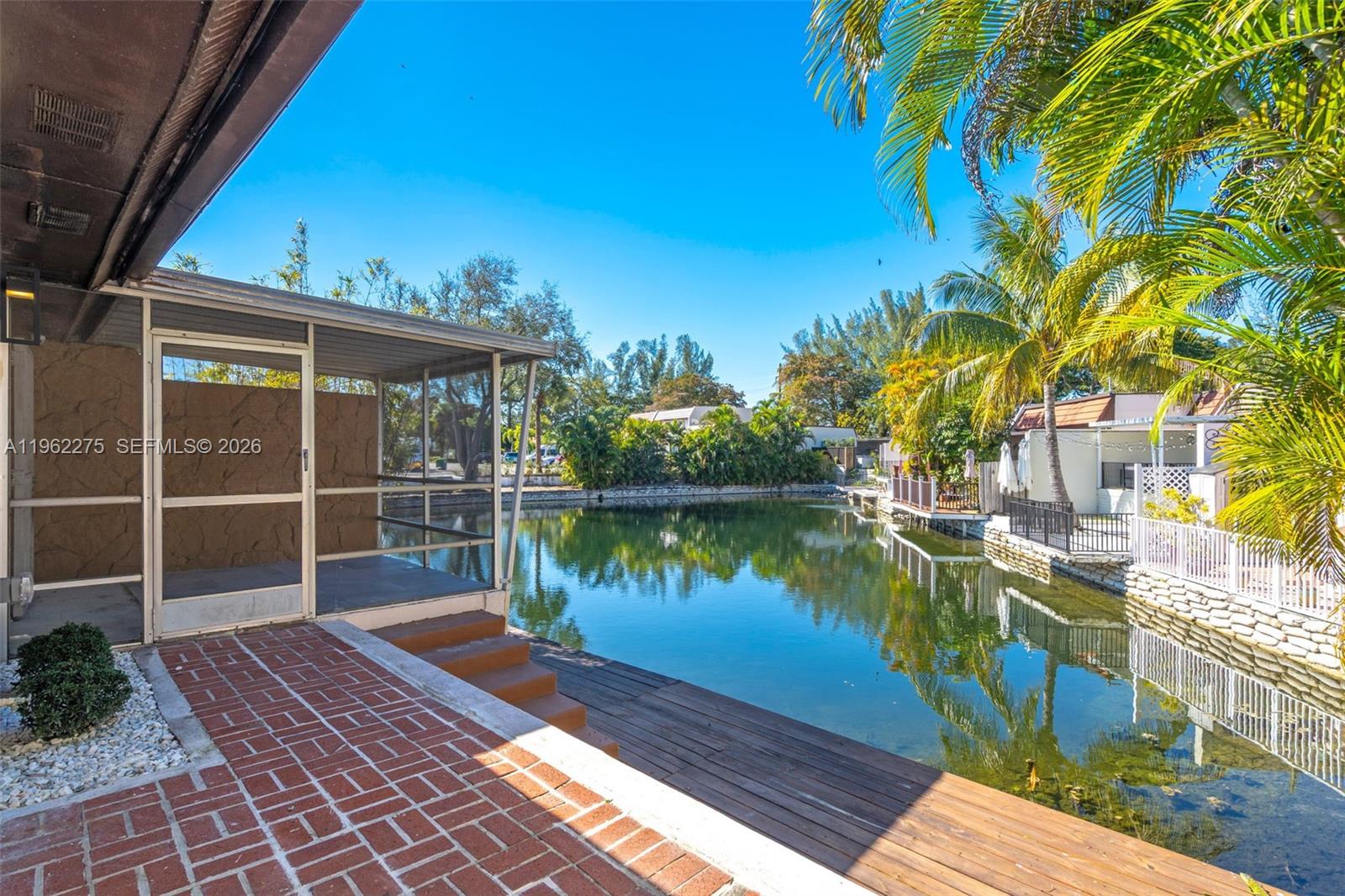 MIAMI LAKES GOLF COURSE V - Residential