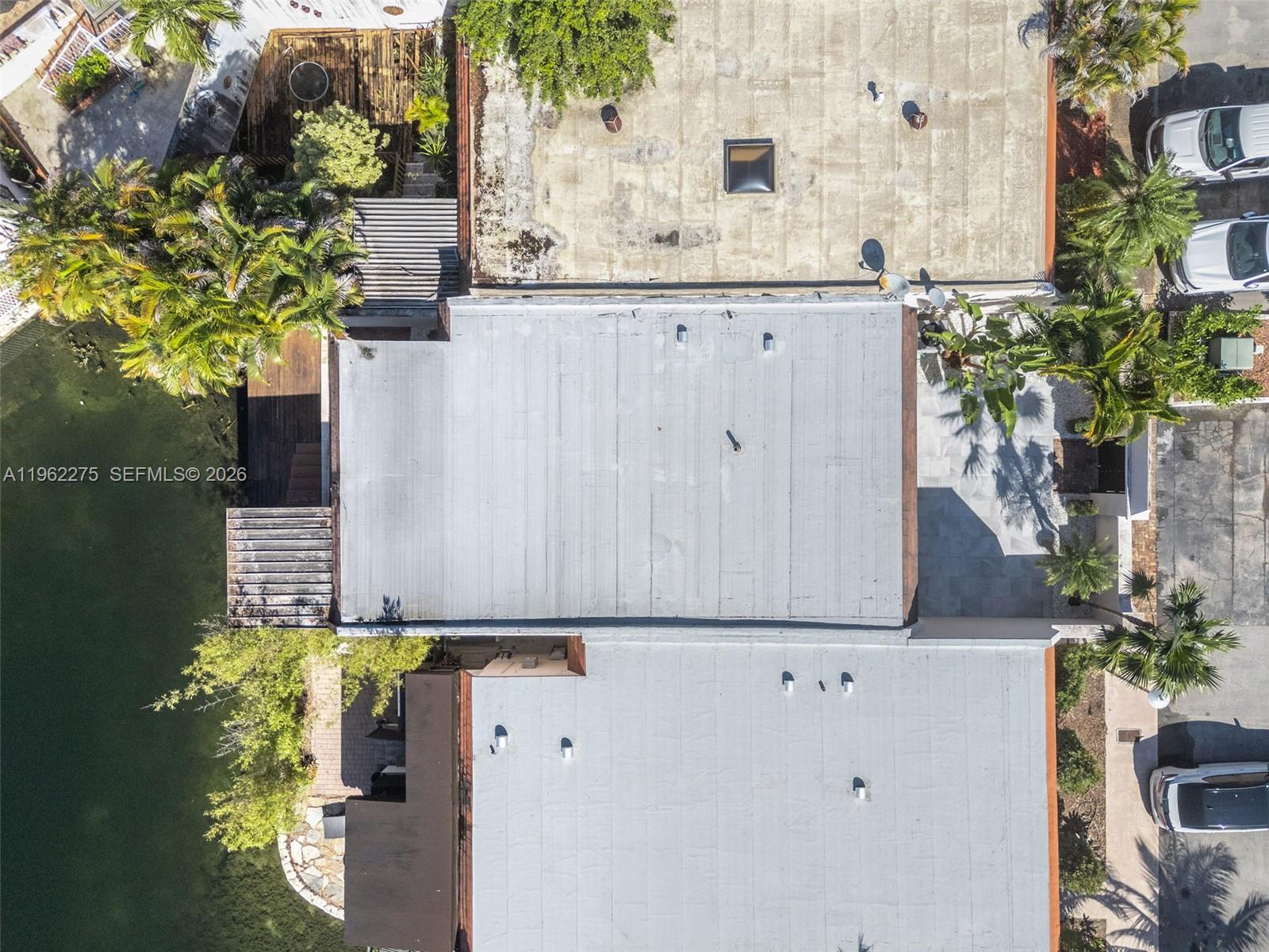 MIAMI LAKES GOLF COURSE V - Residential