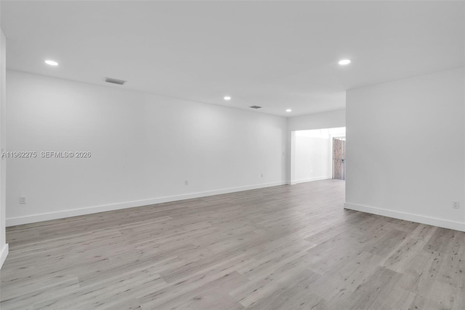 MIAMI LAKES GOLF COURSE V - Residential