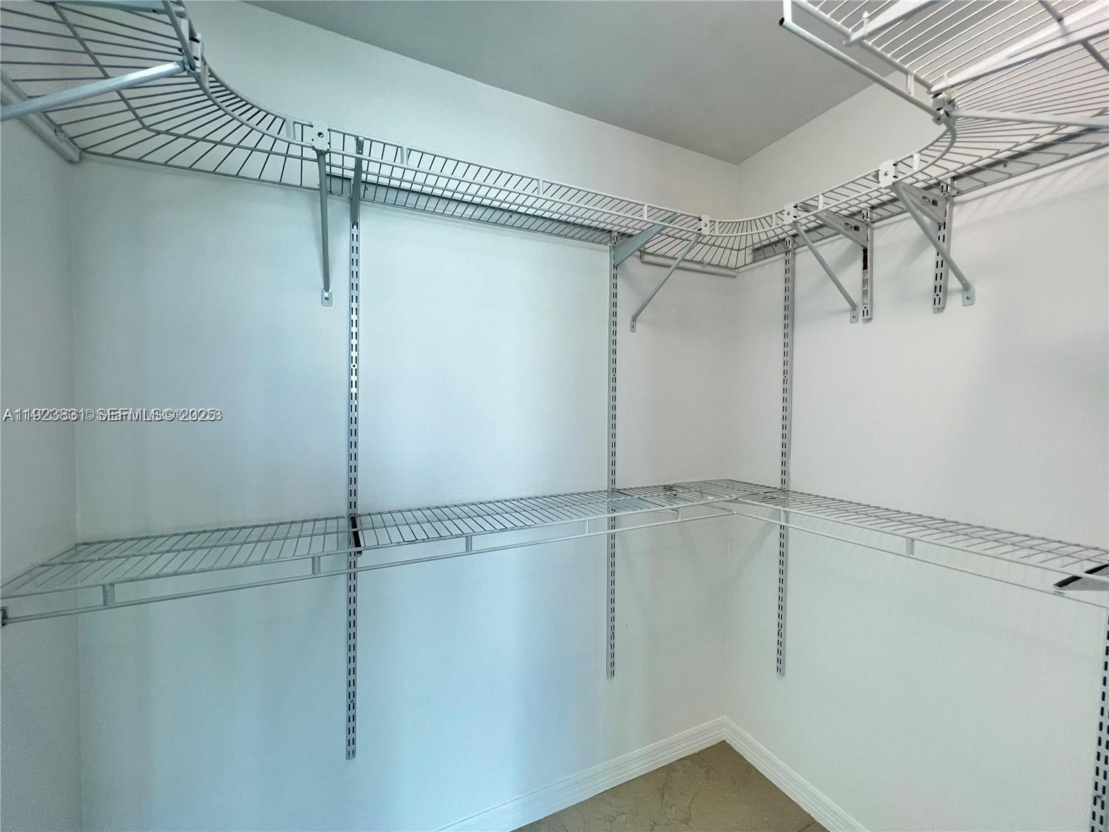 GALLERY ART - Residential