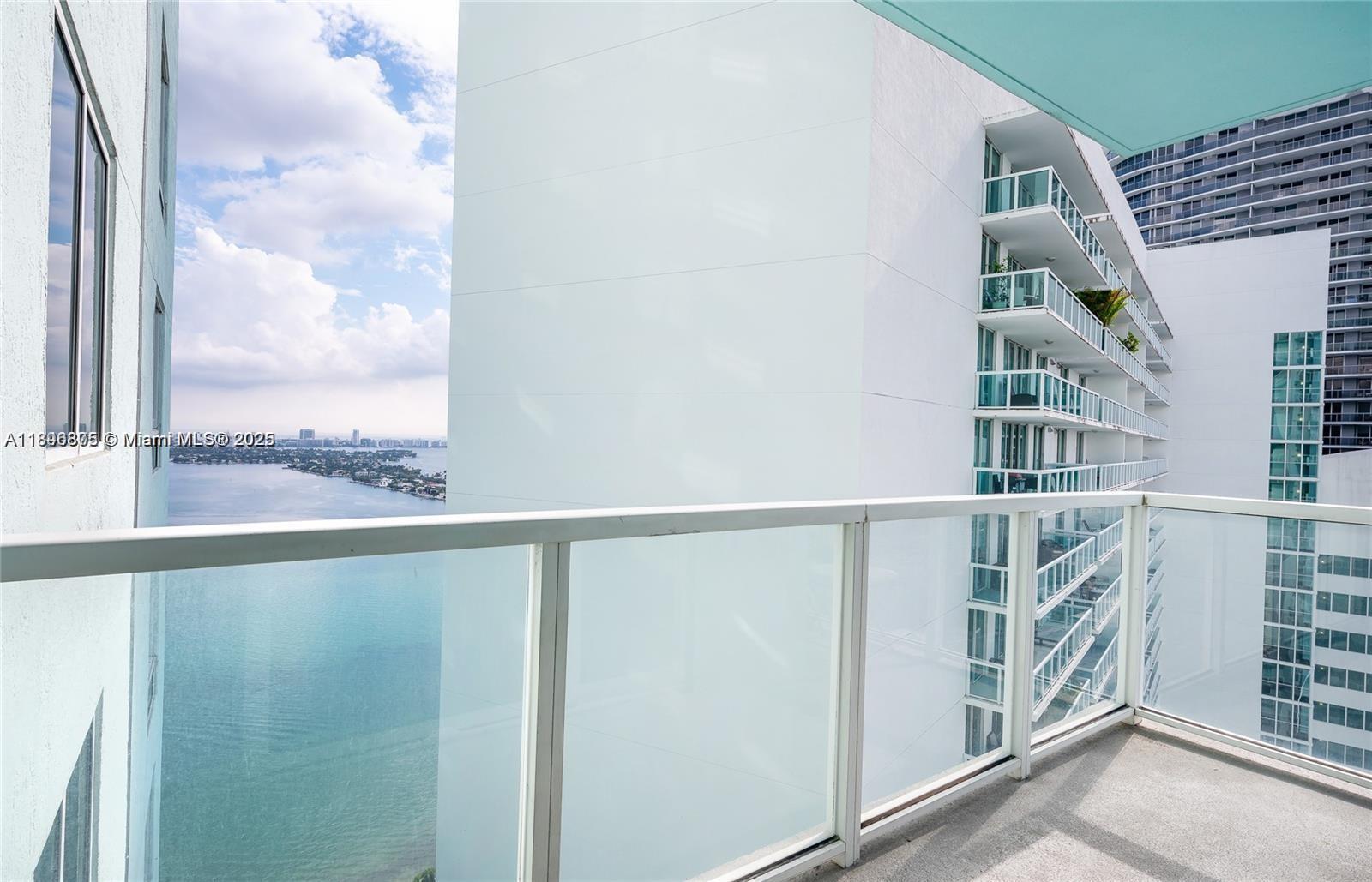QUANTUM ON THE BAY CONDO - Residential