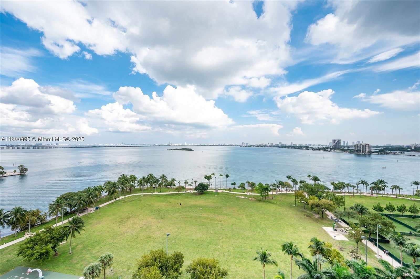 QUANTUM ON THE BAY CONDO - Residential