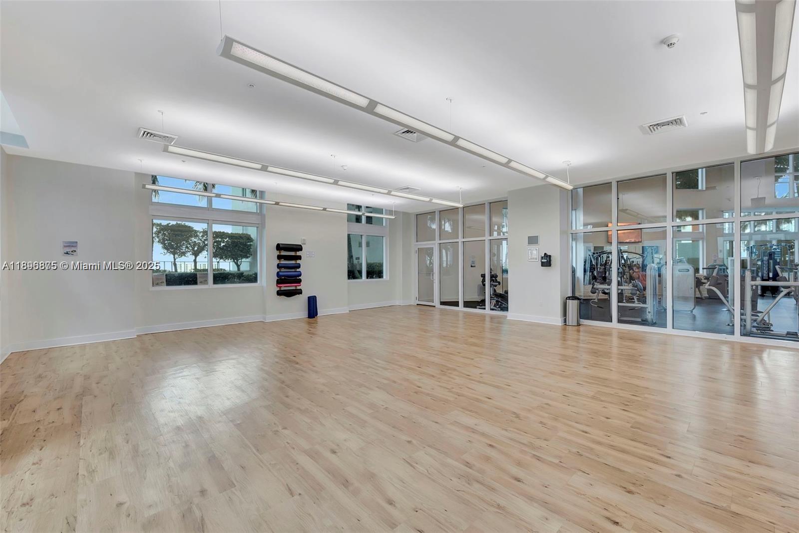 QUANTUM ON THE BAY CONDO - Residential