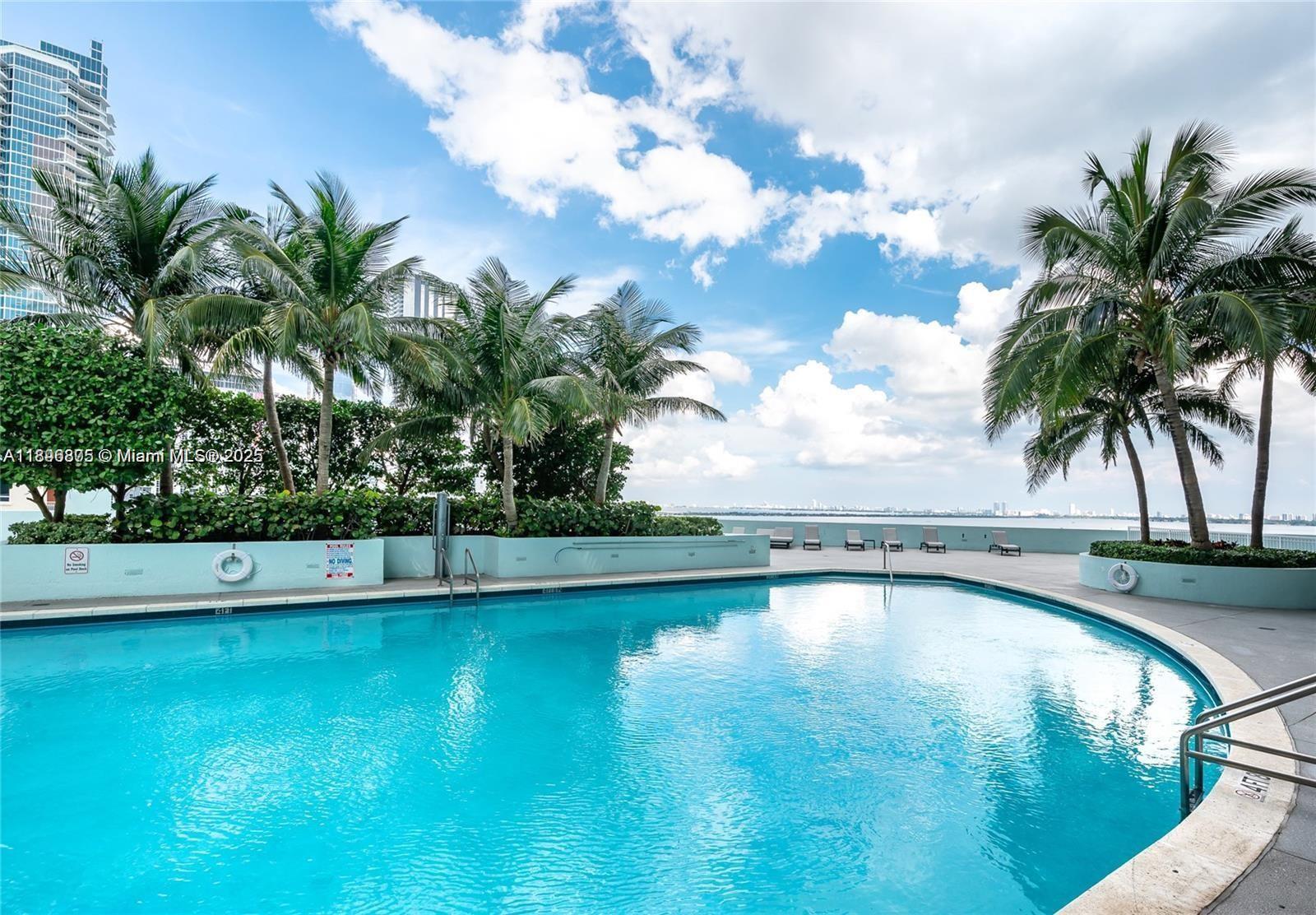 QUANTUM ON THE BAY CONDO - Residential