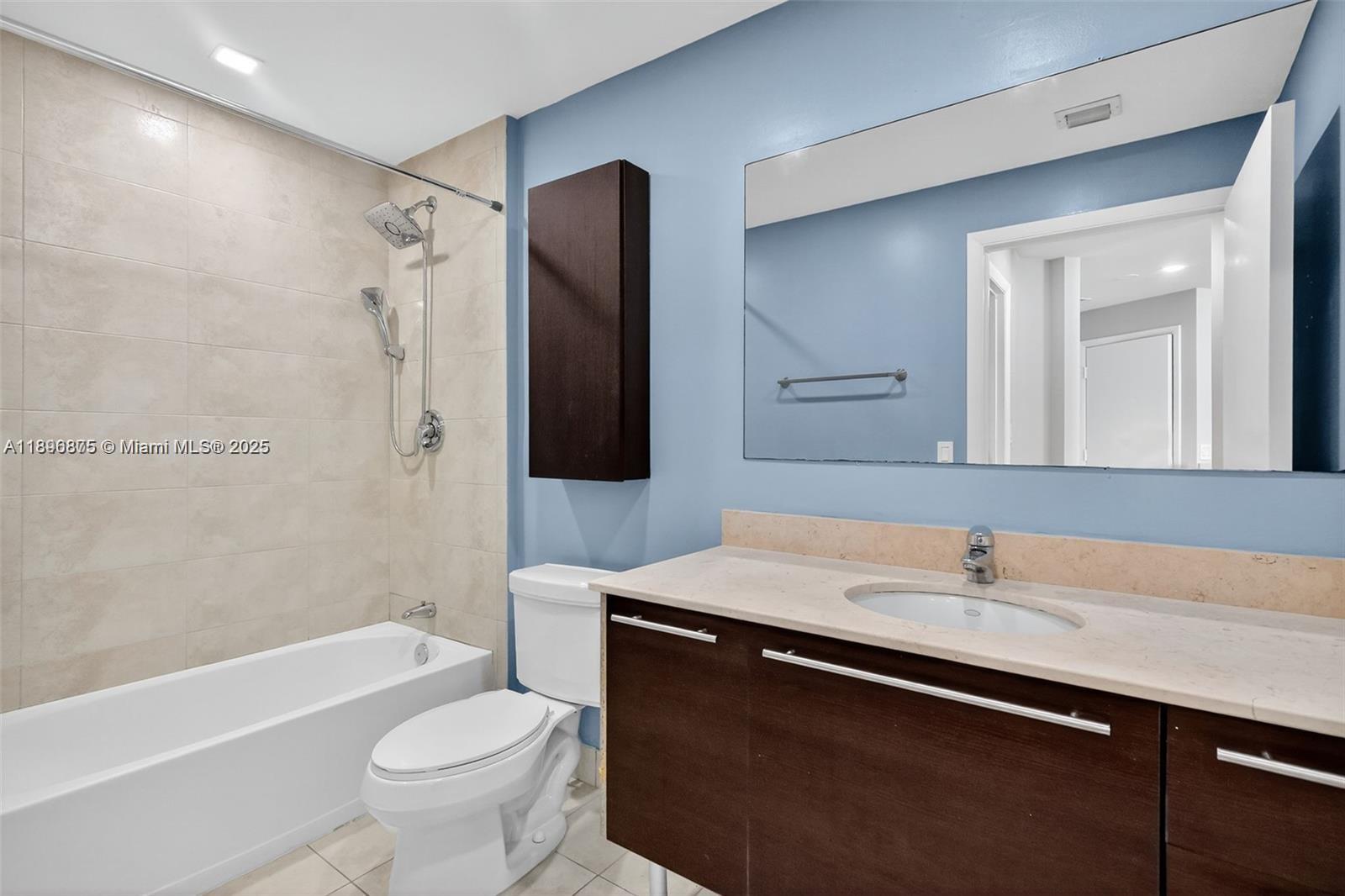 QUANTUM ON THE BAY CONDO - Residential