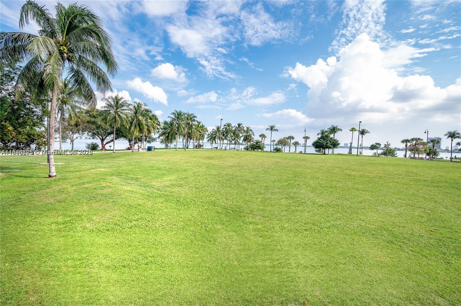 QUANTUM ON THE BAY CONDO - Residential