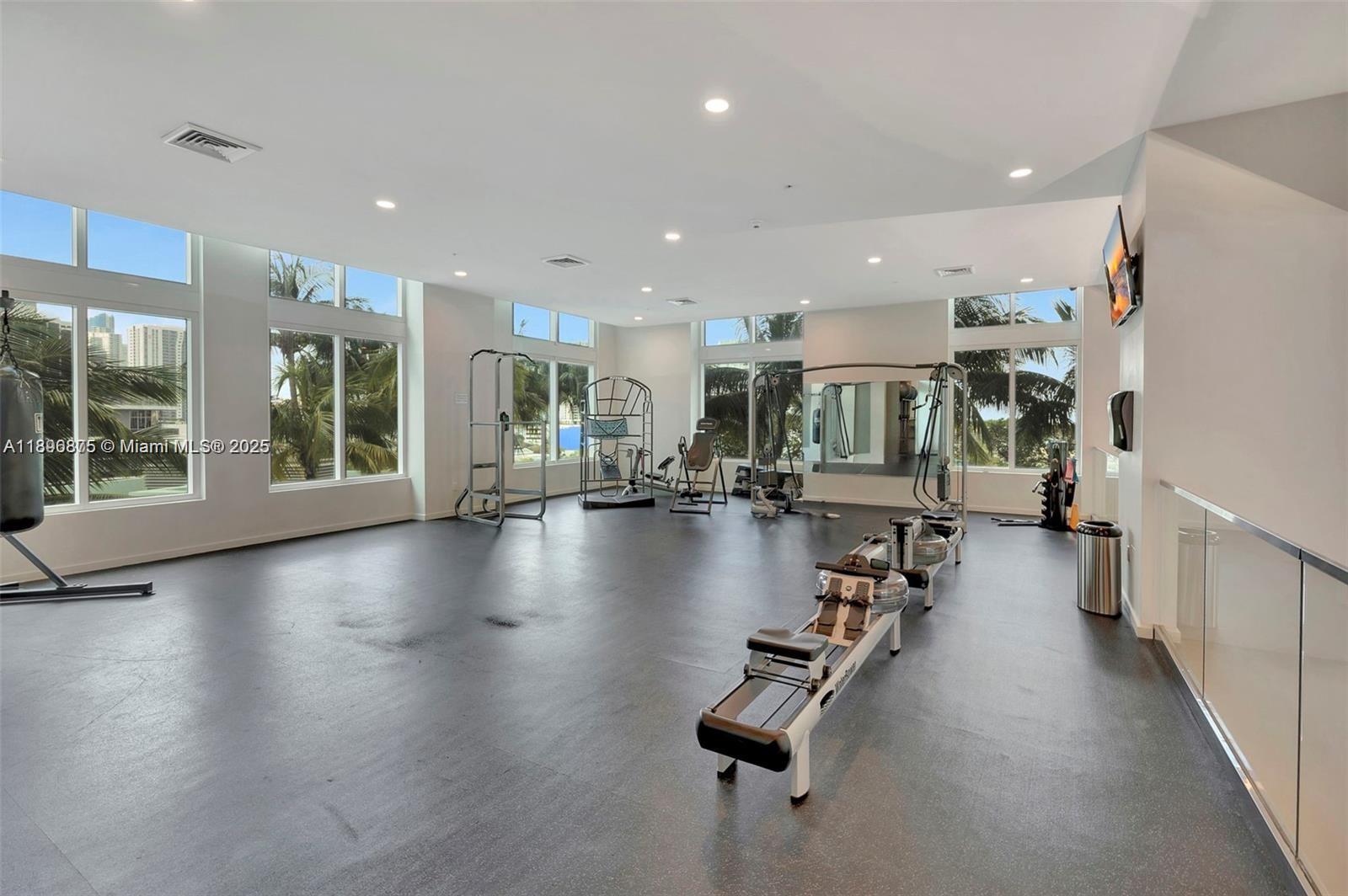 QUANTUM ON THE BAY CONDO - Residential