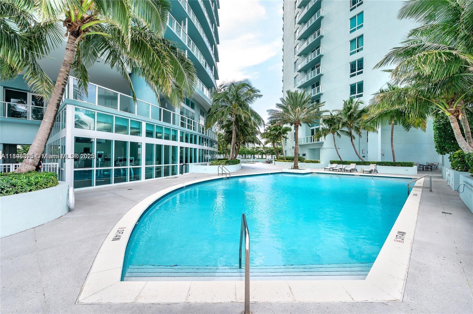 QUANTUM ON THE BAY CONDO - Residential