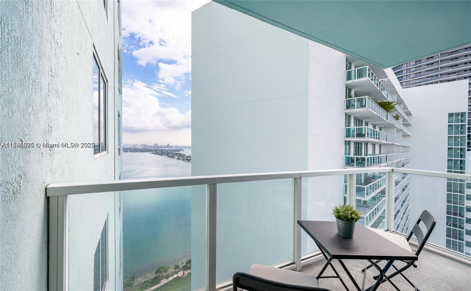 QUANTUM ON THE BAY CONDO - Residential