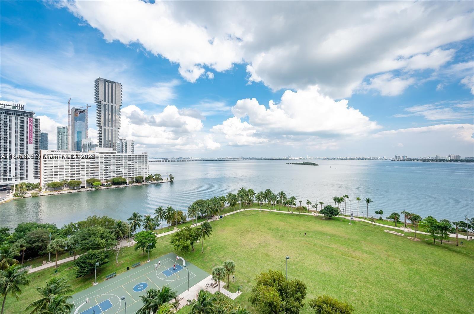 QUANTUM ON THE BAY CONDO - Residential