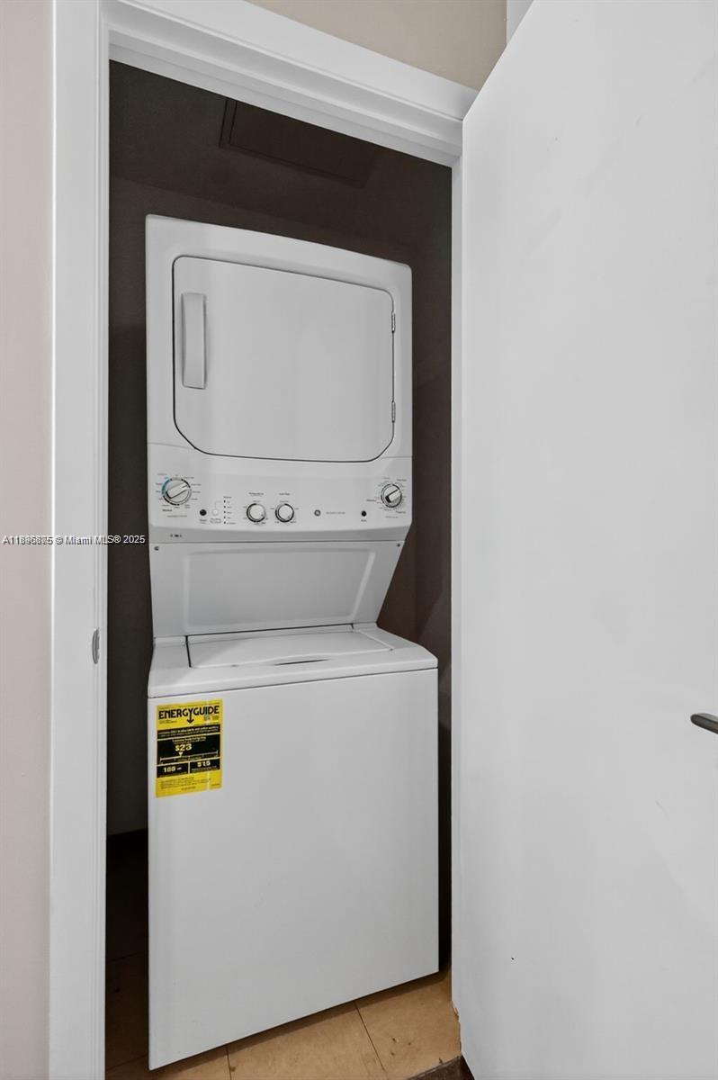 QUANTUM ON THE BAY CONDO - Residential