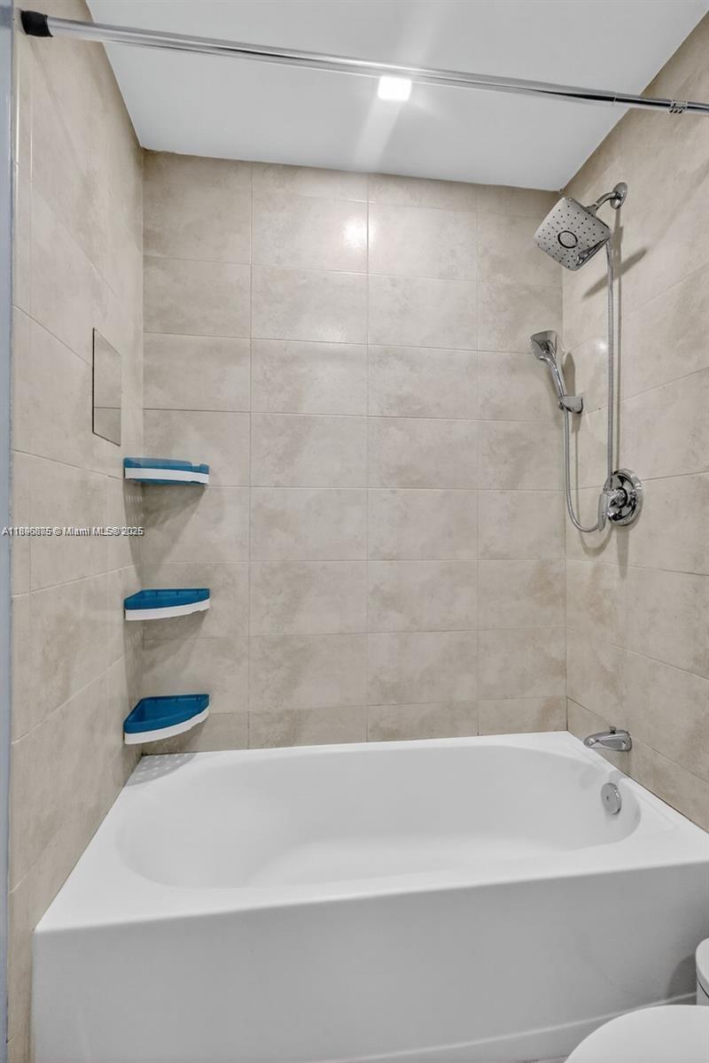 QUANTUM ON THE BAY CONDO - Residential