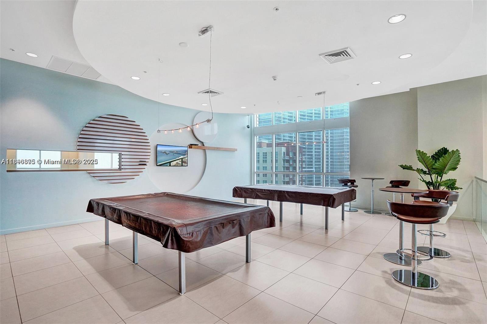 QUANTUM ON THE BAY CONDO - Residential