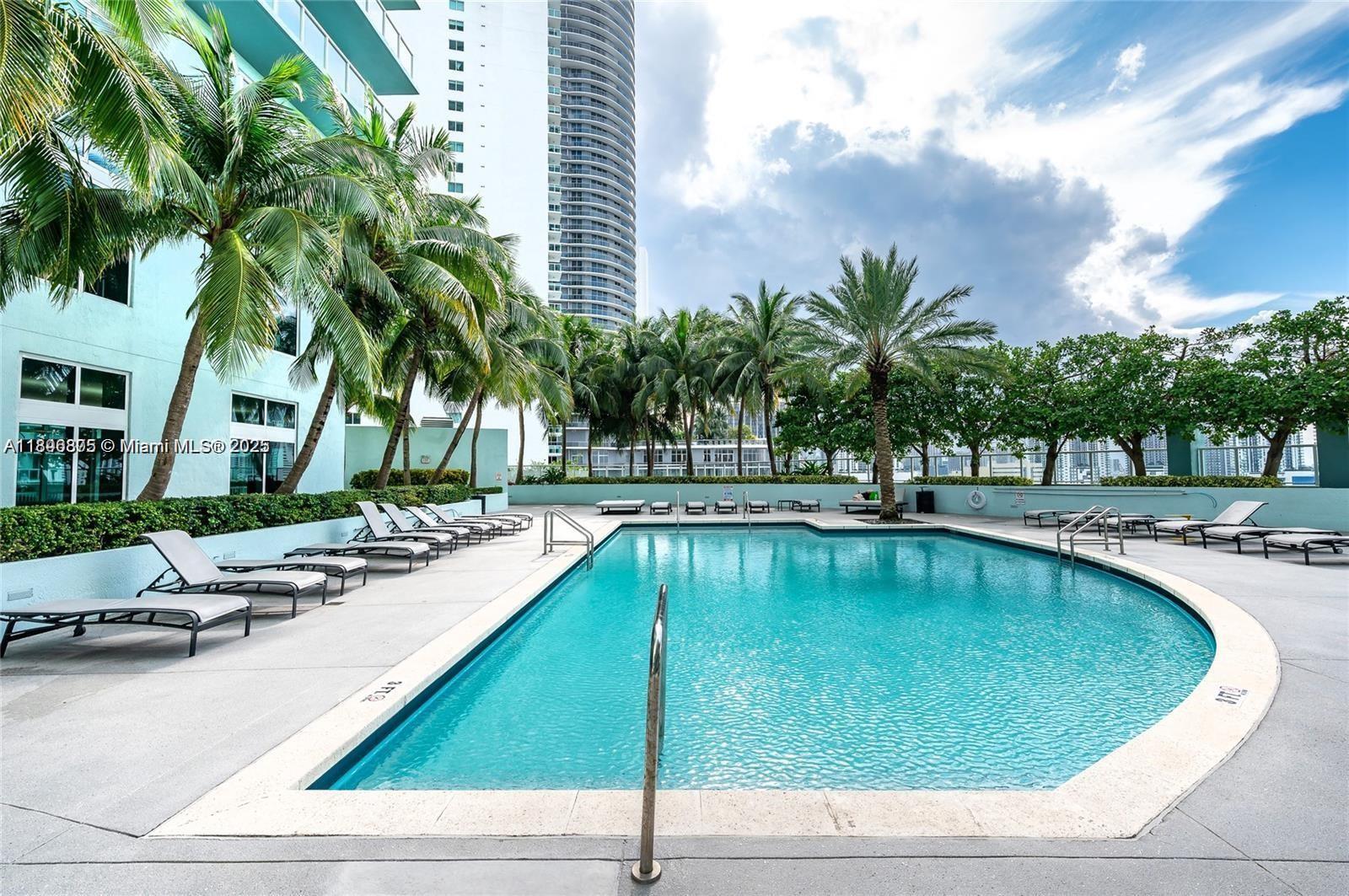 QUANTUM ON THE BAY CONDO - Residential