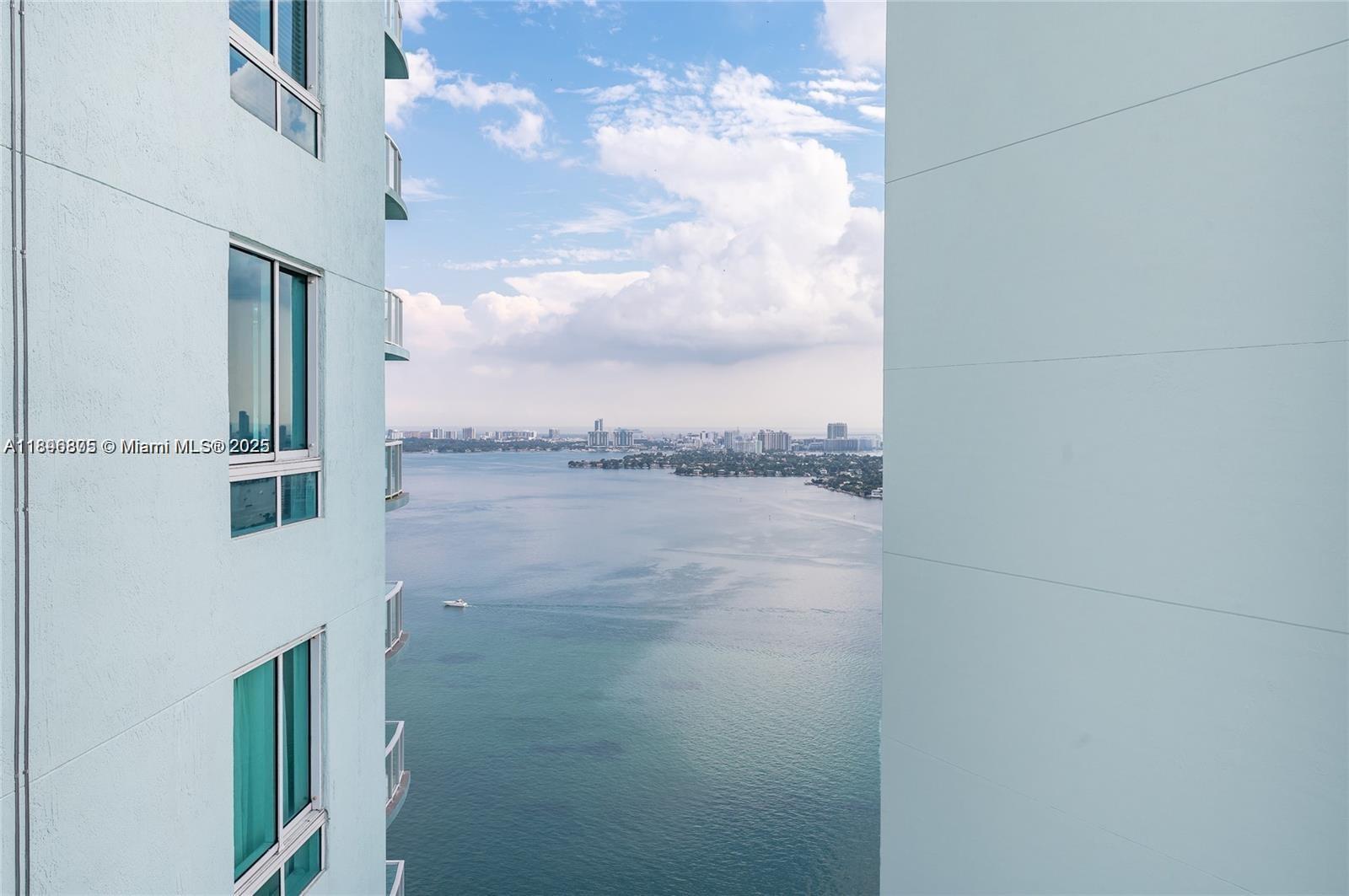 QUANTUM ON THE BAY CONDO - Residential