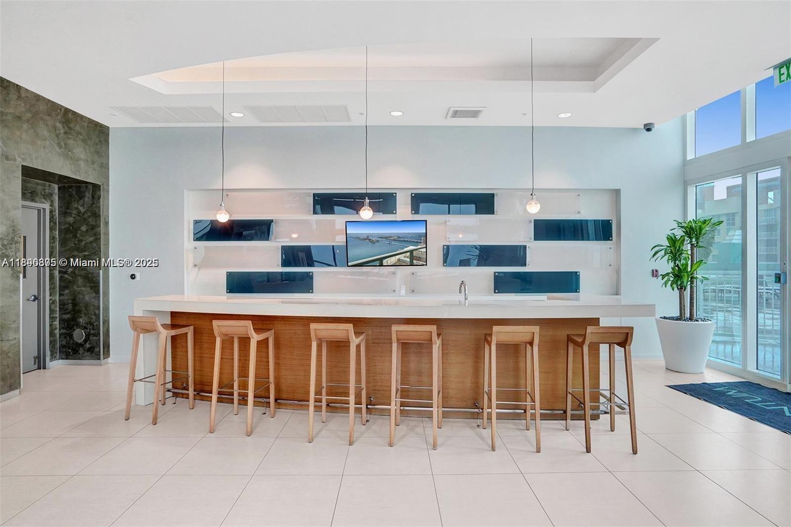 QUANTUM ON THE BAY CONDO - Residential