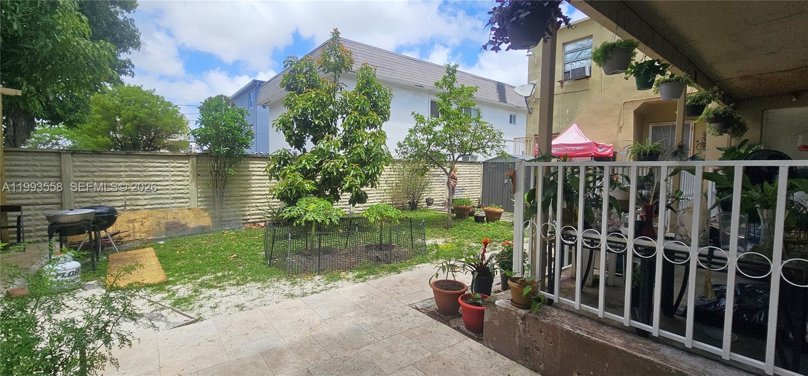 516 SW 7th Ct