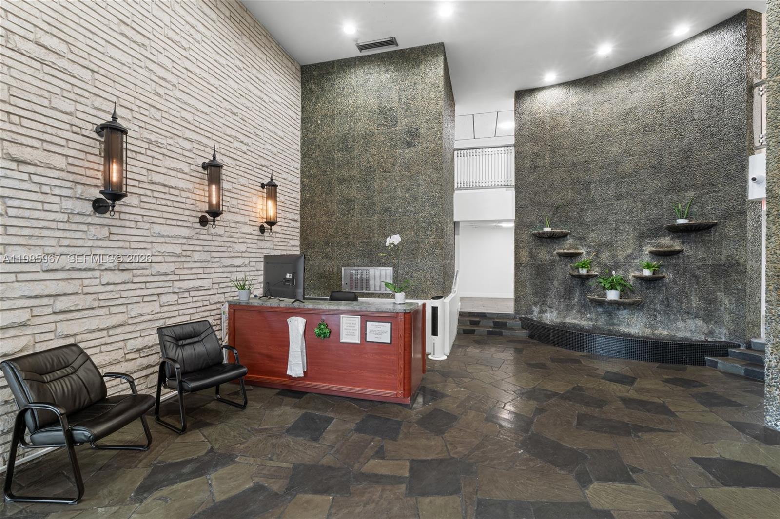 THE SHORES CONDO - Residential