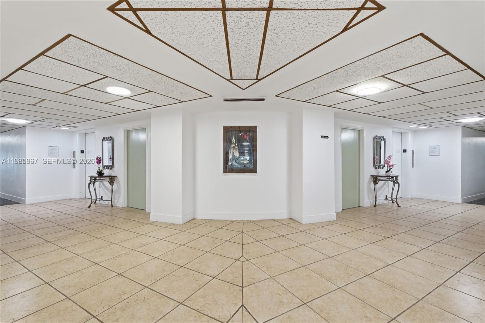 THE SHORES CONDO - Residential