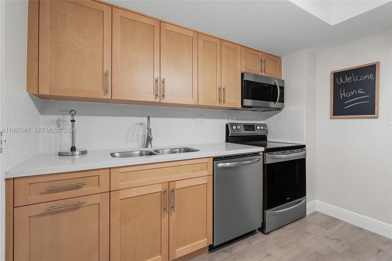 THE SHORES CONDO - Residential