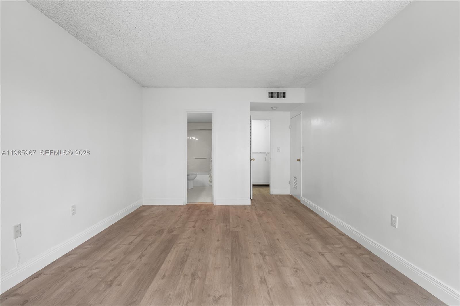 THE SHORES CONDO - Residential