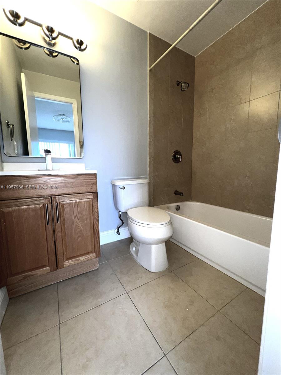 TERRA LAKE VILLAS CONDO - Residential Lease