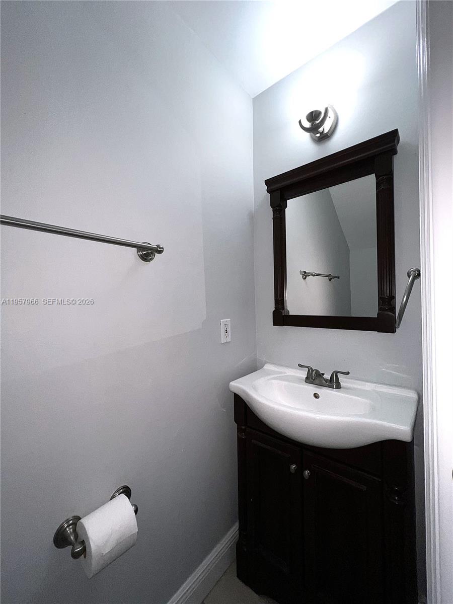 TERRA LAKE VILLAS CONDO - Residential Lease