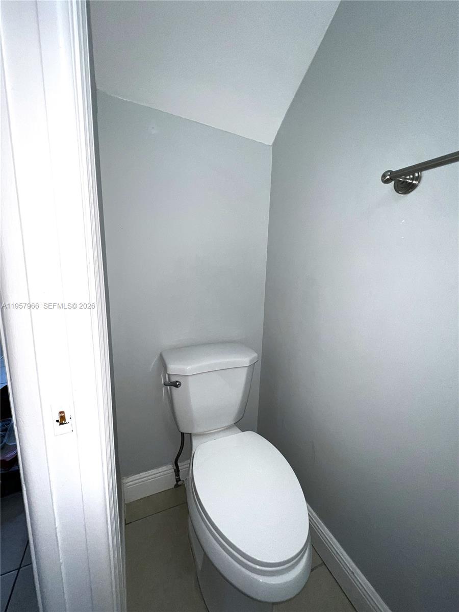 TERRA LAKE VILLAS CONDO - Residential Lease