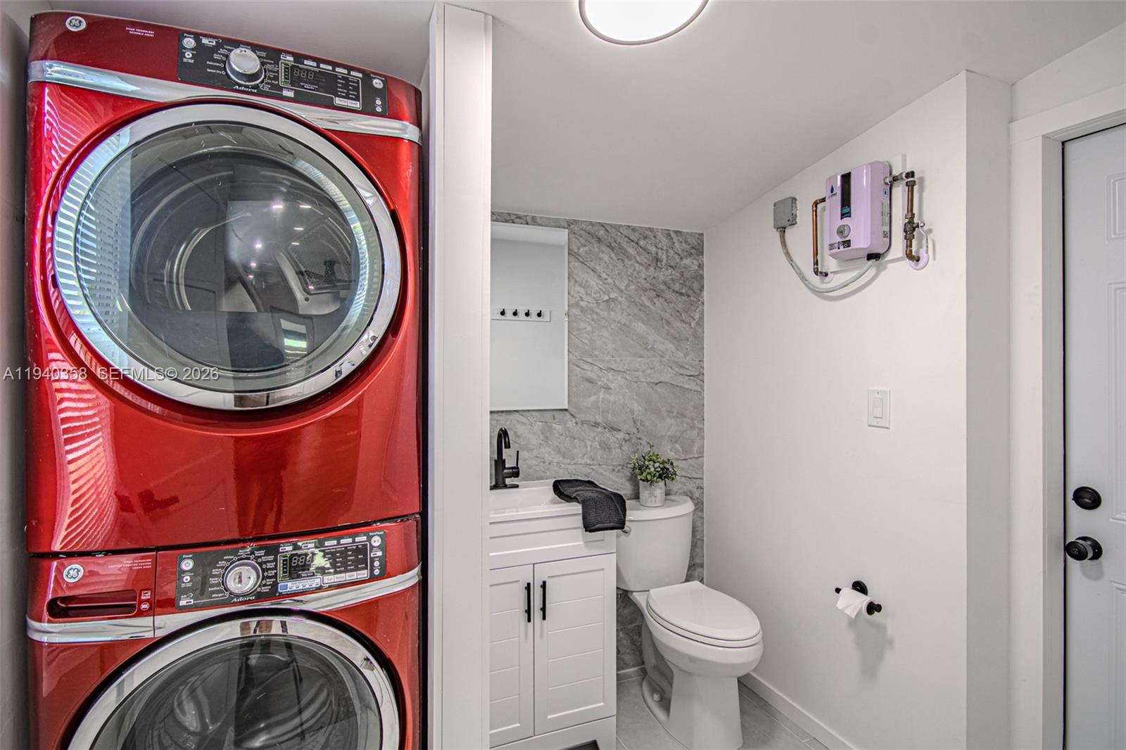 COLLIER ESTATES FIFTH ADD - Residential