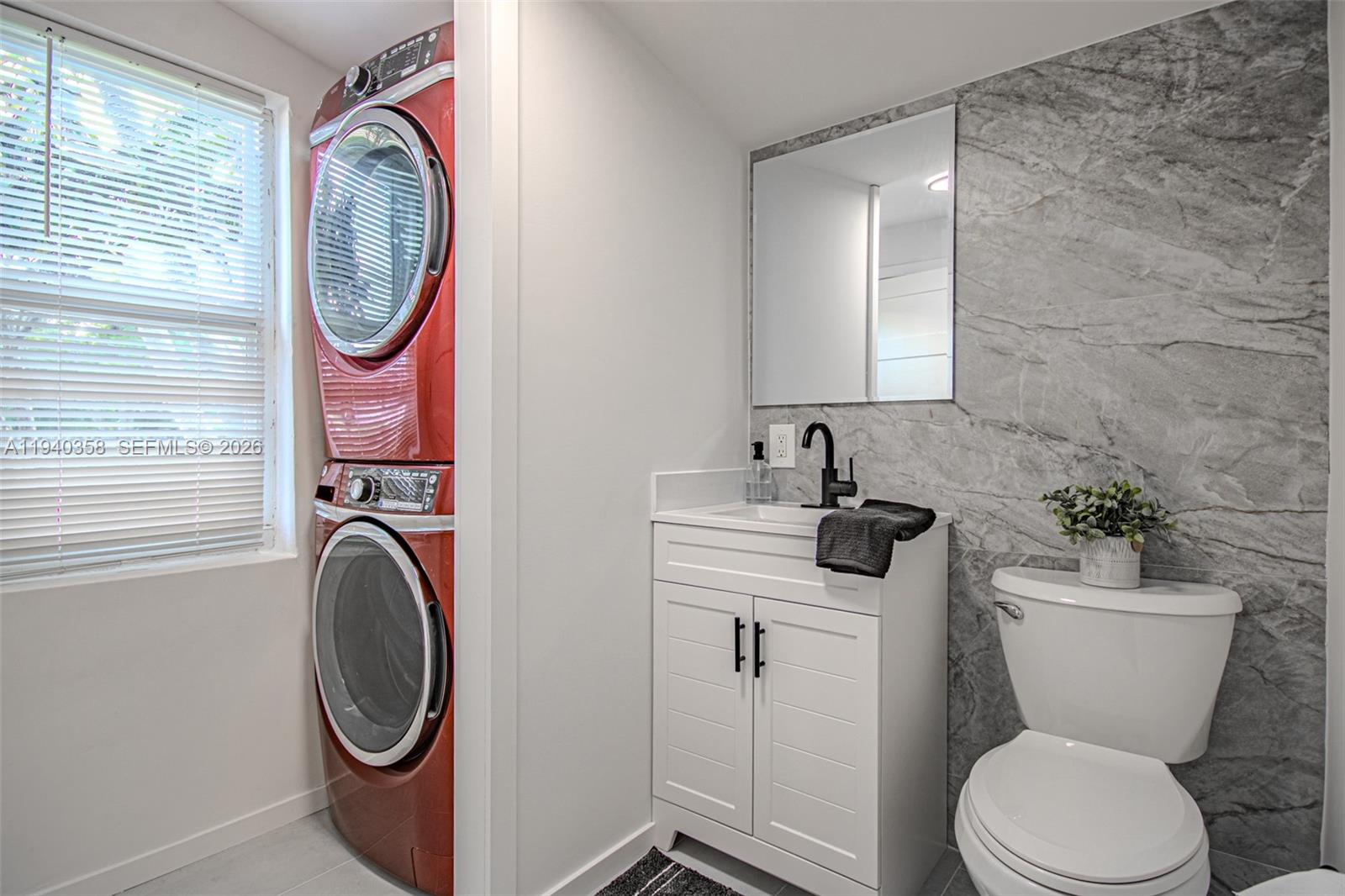 COLLIER ESTATES FIFTH ADD - Residential