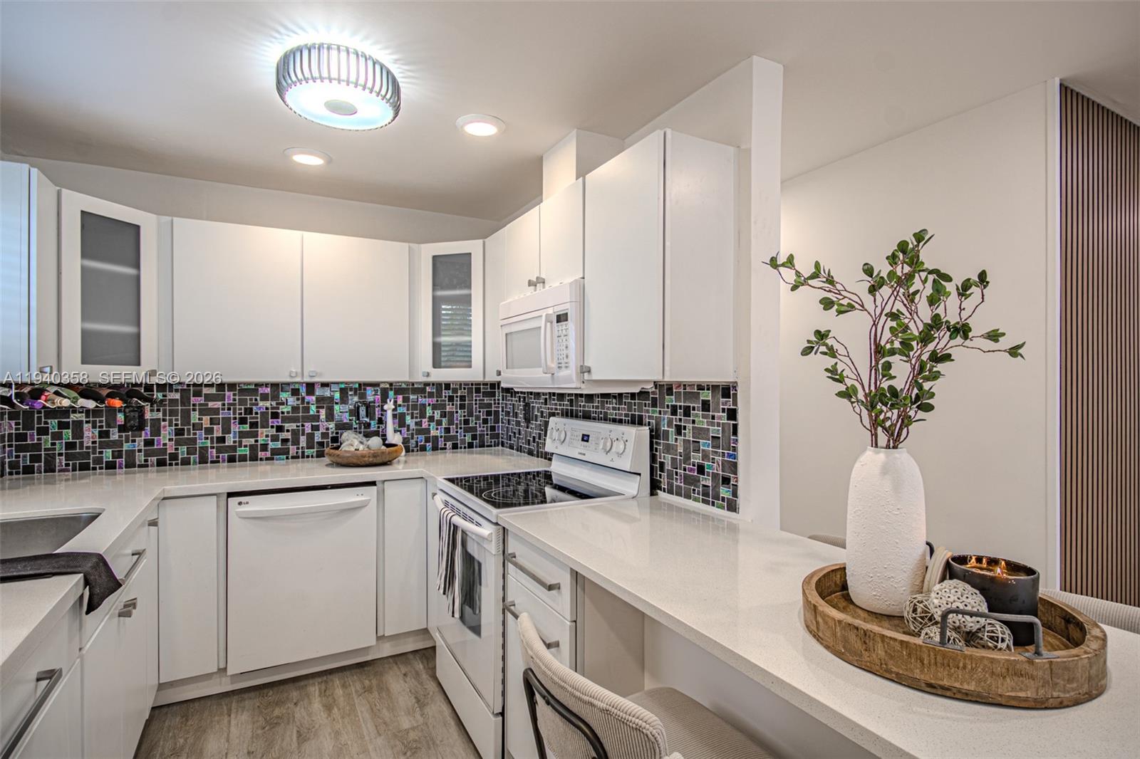 COLLIER ESTATES FIFTH ADD - Residential