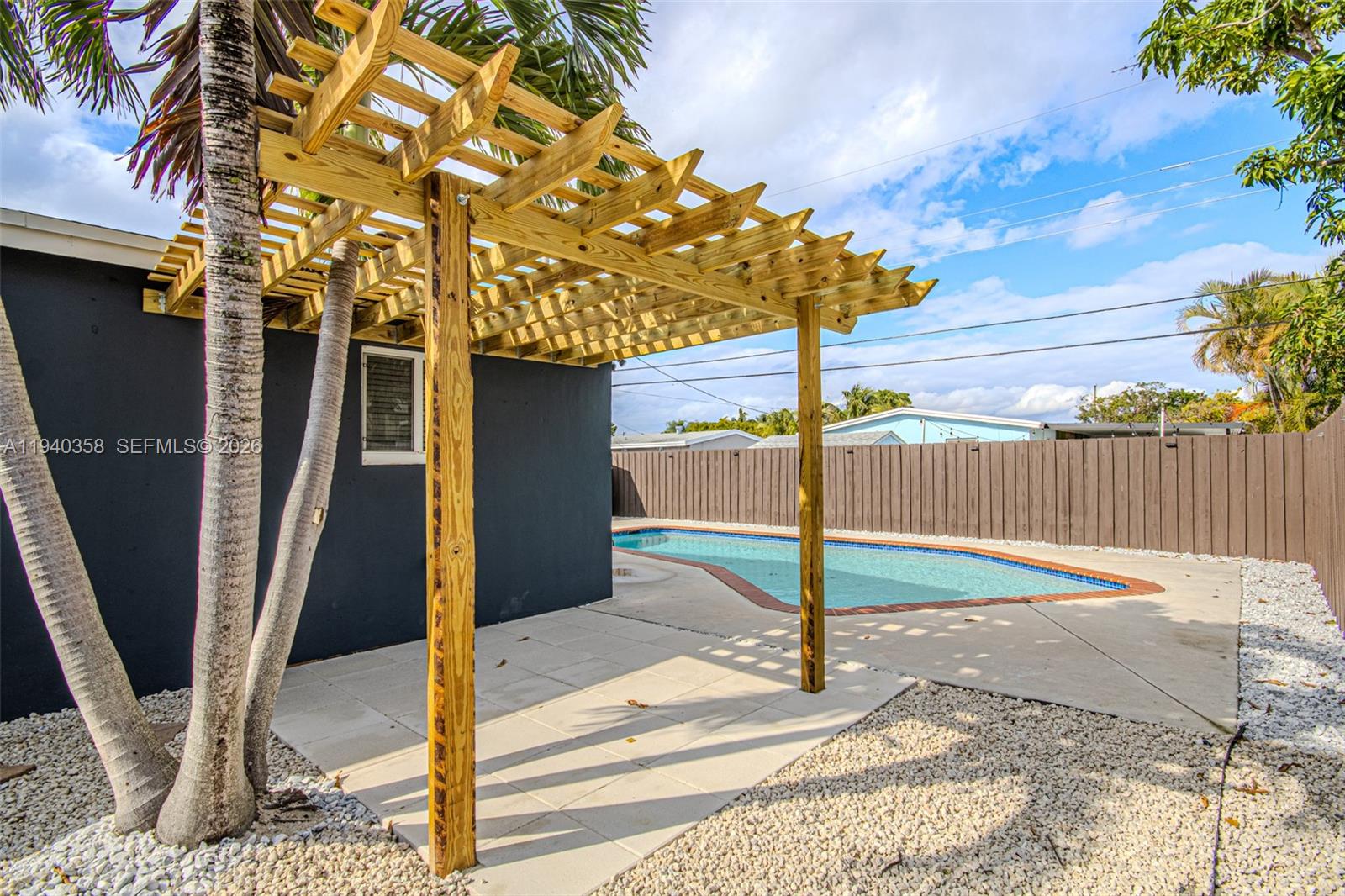 COLLIER ESTATES FIFTH ADD - Residential