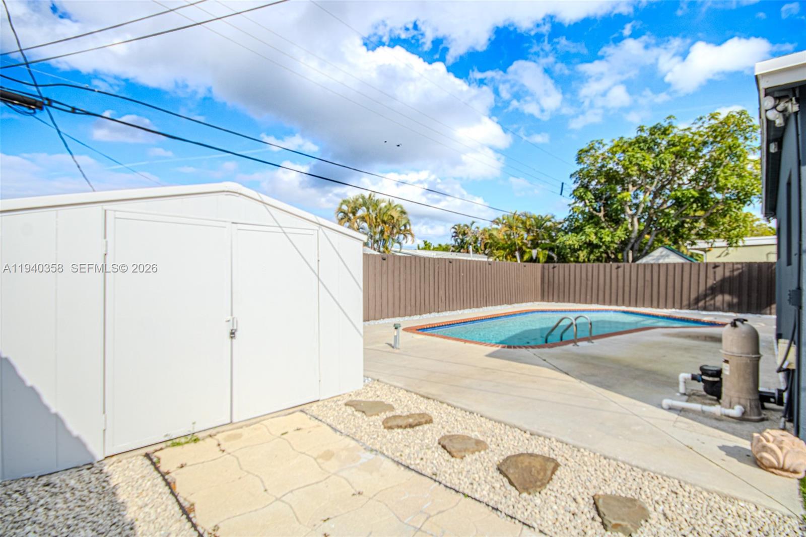 COLLIER ESTATES FIFTH ADD - Residential