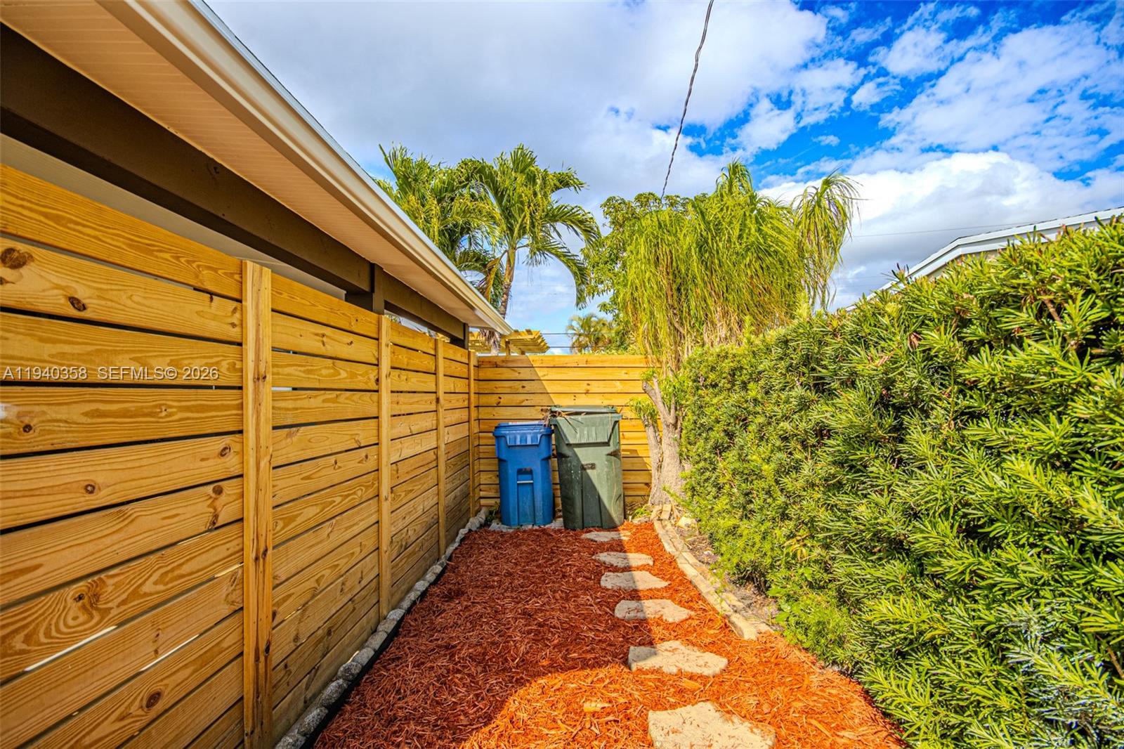 COLLIER ESTATES FIFTH ADD - Residential