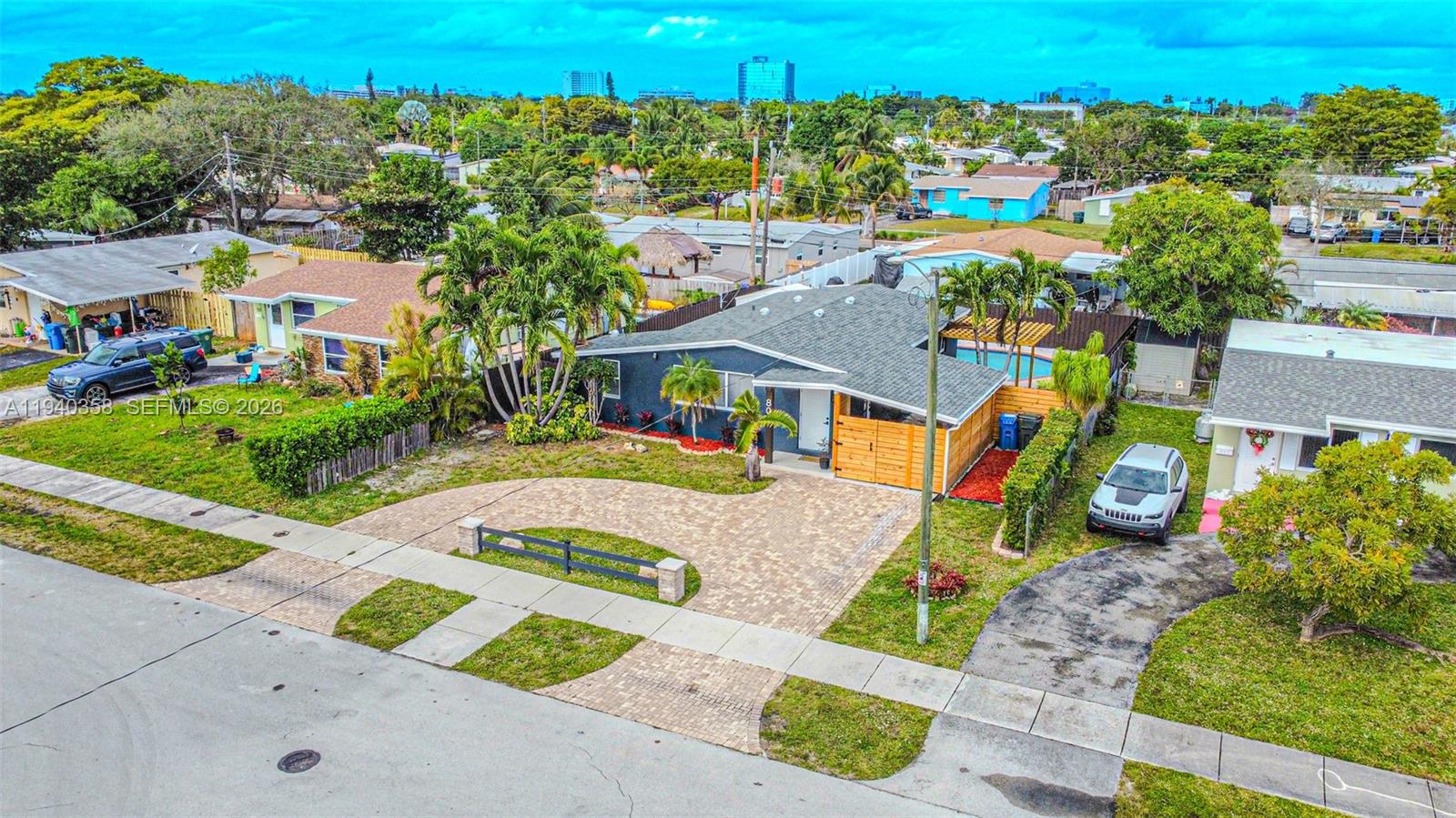 COLLIER ESTATES FIFTH ADD - Residential