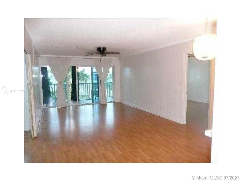 RACQUET CLUB APTS 2 AT BO - Residential Lease