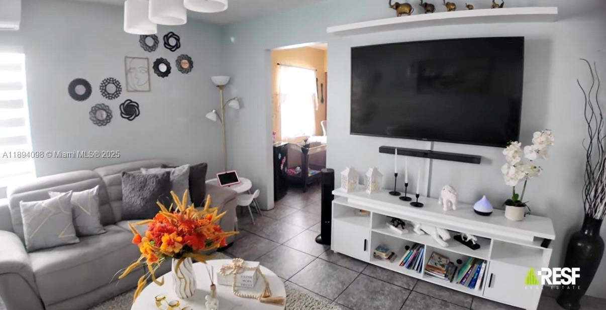 HIALEAH 12TH ADDN - Residential Income