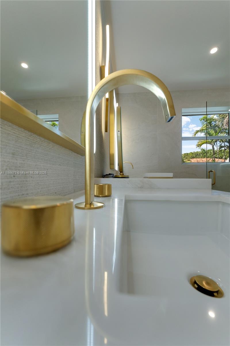 CORAL GABLES RIV SEC PT 1 - Residential