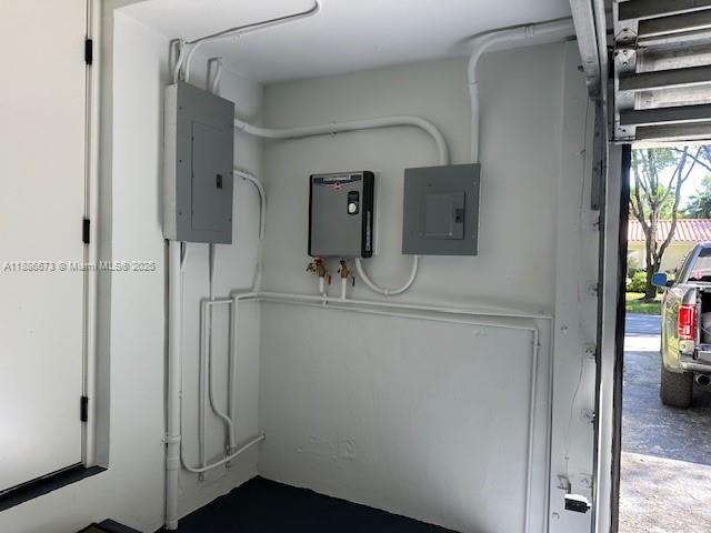 CORAL GABLES RIV SEC PT 1 - Residential