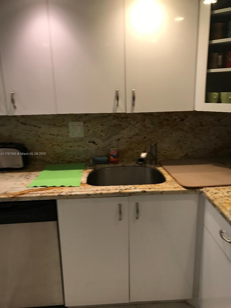 PARKER PLAZA CONDO ESTATE - Residential