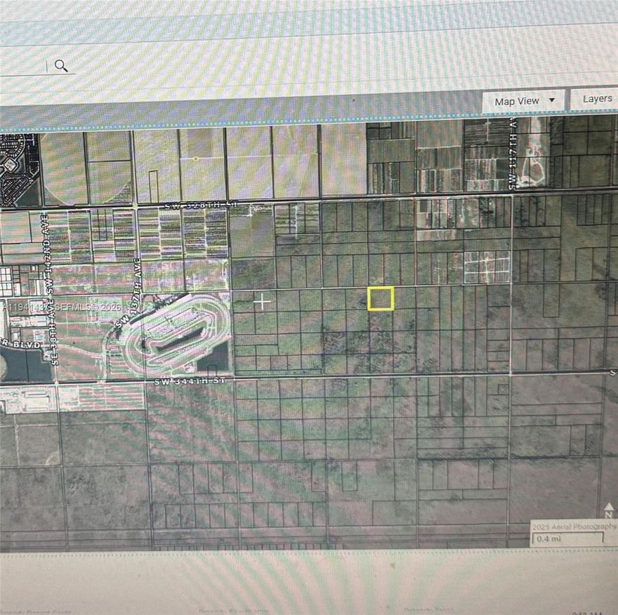 VACAN LAND VERY CLOUSE TO HOMESTEAD SPEEWAY. NEDD CHEK IF CAN BUILD TO 30 HOUSES