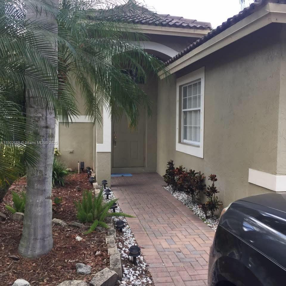 SAPPHIRE SHORES-SAPPHIRE - Residential Lease