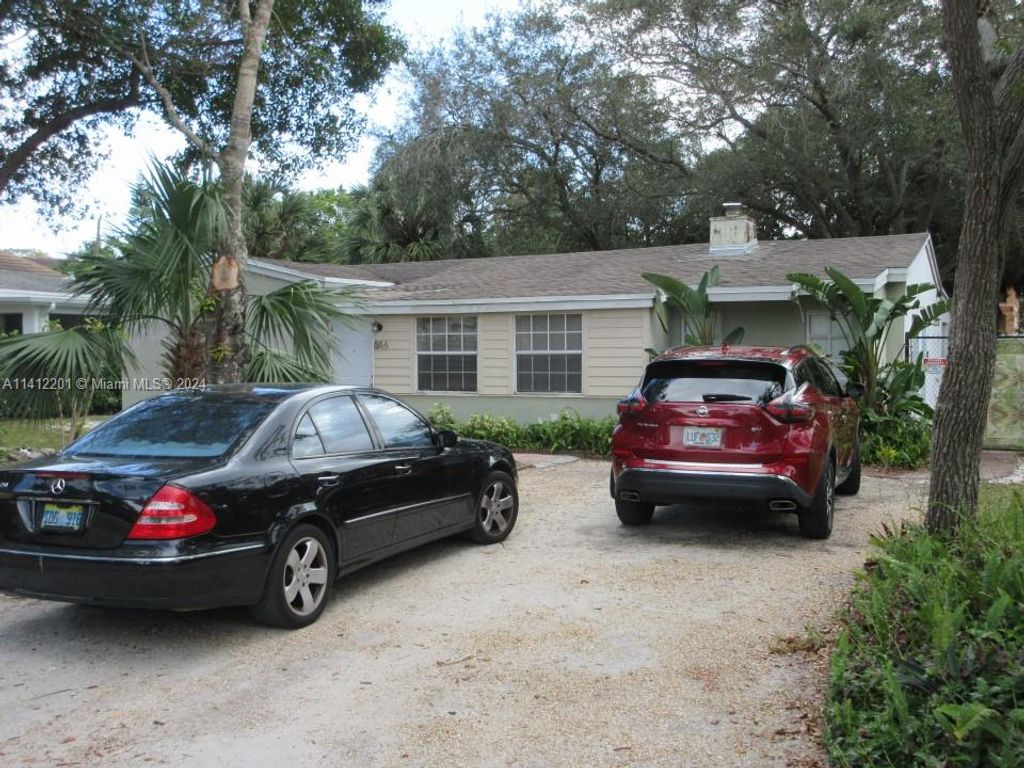 Photo of 846 SW 10th St #0, Fort Lauderdale, FL 33315 (MLS # A11412201)