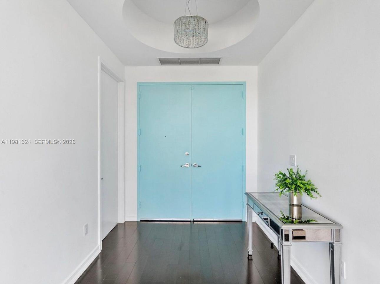 18101 Collins Ave 401