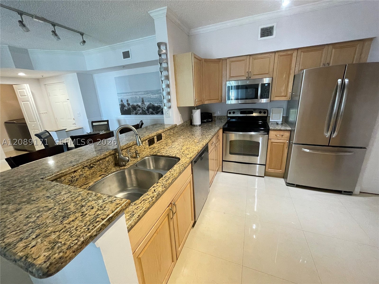 17100 N Bay Rd 1816