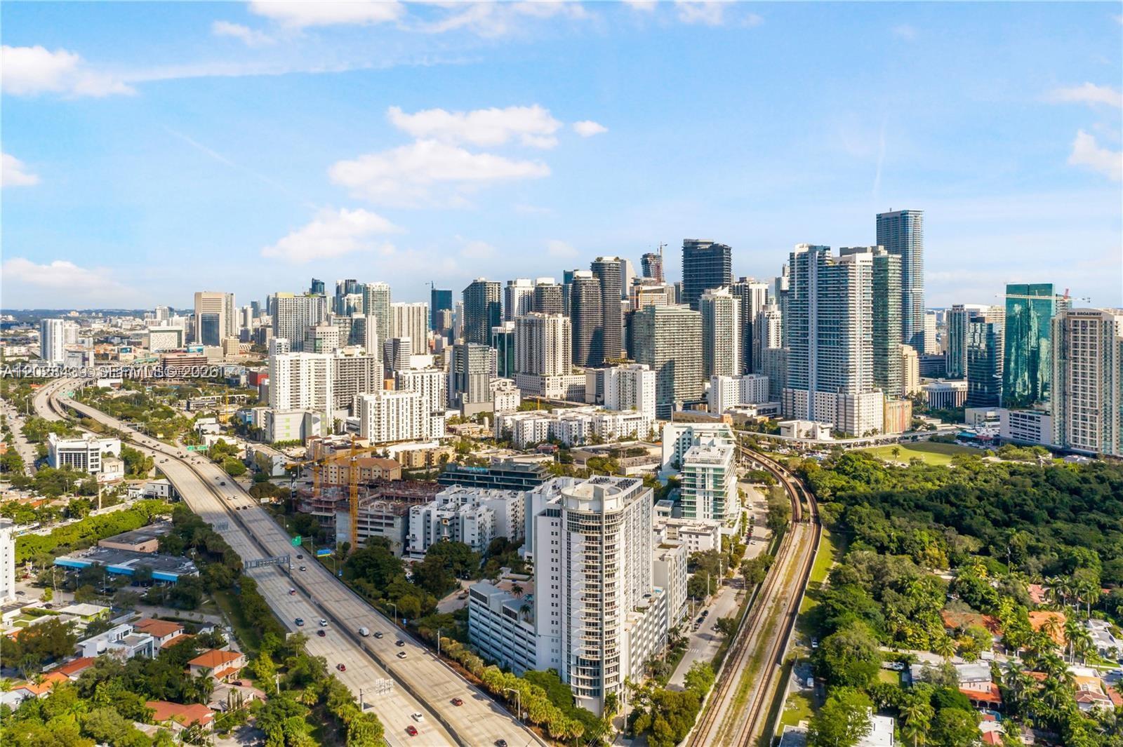 INFINITY AT BRICKELL COND - Residential