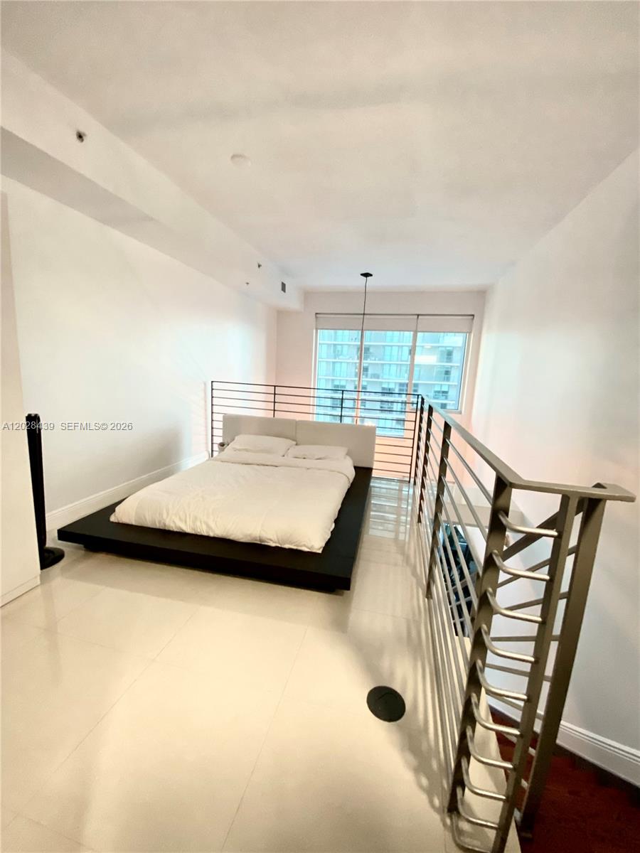 INFINITY AT BRICKELL COND - Residential