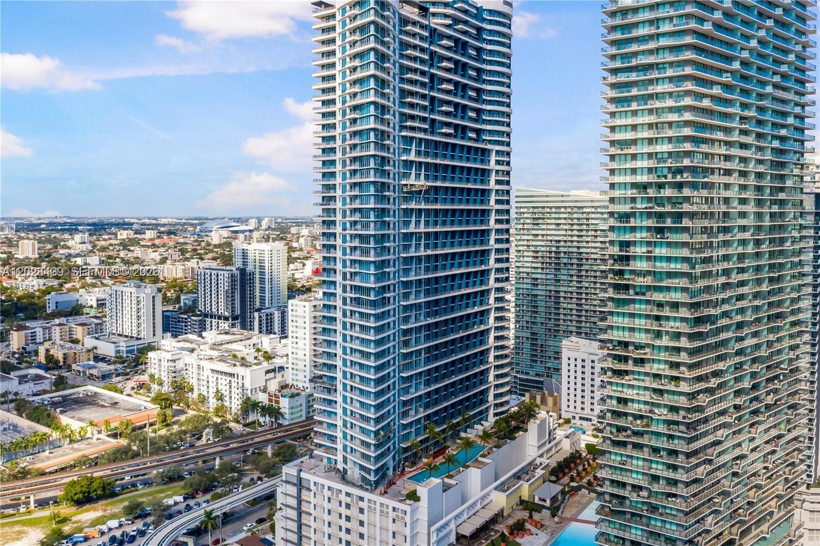 INFINITY AT BRICKELL COND - Residential