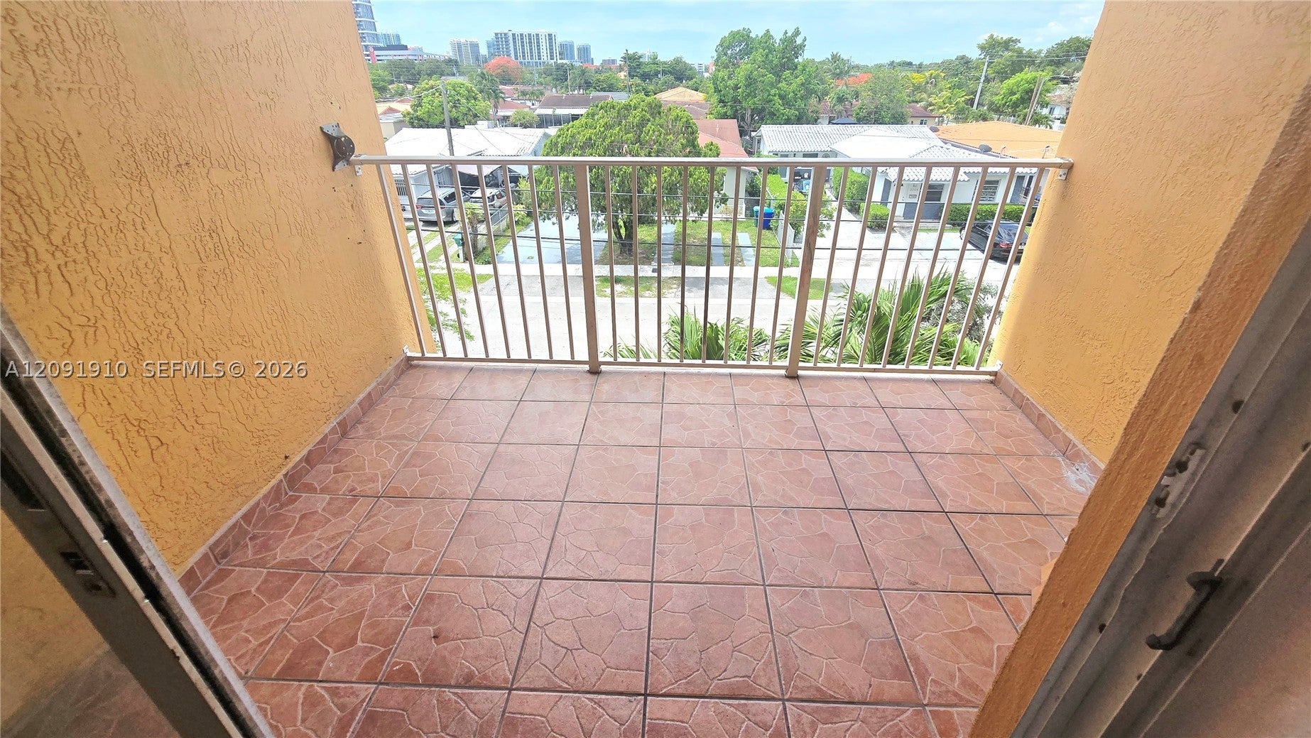 2441 SW 31st Ave 207